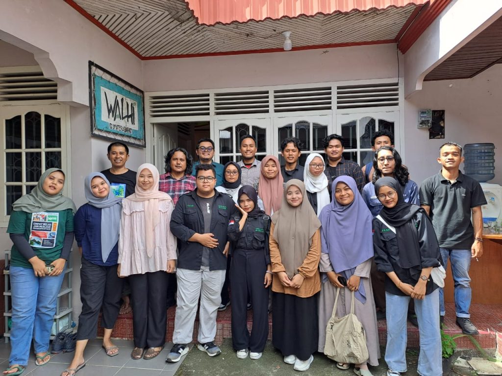 PELATIHAN JURNALISME LINGKUNGAN AJI PADANG